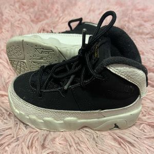 Jordan 9s size 6c